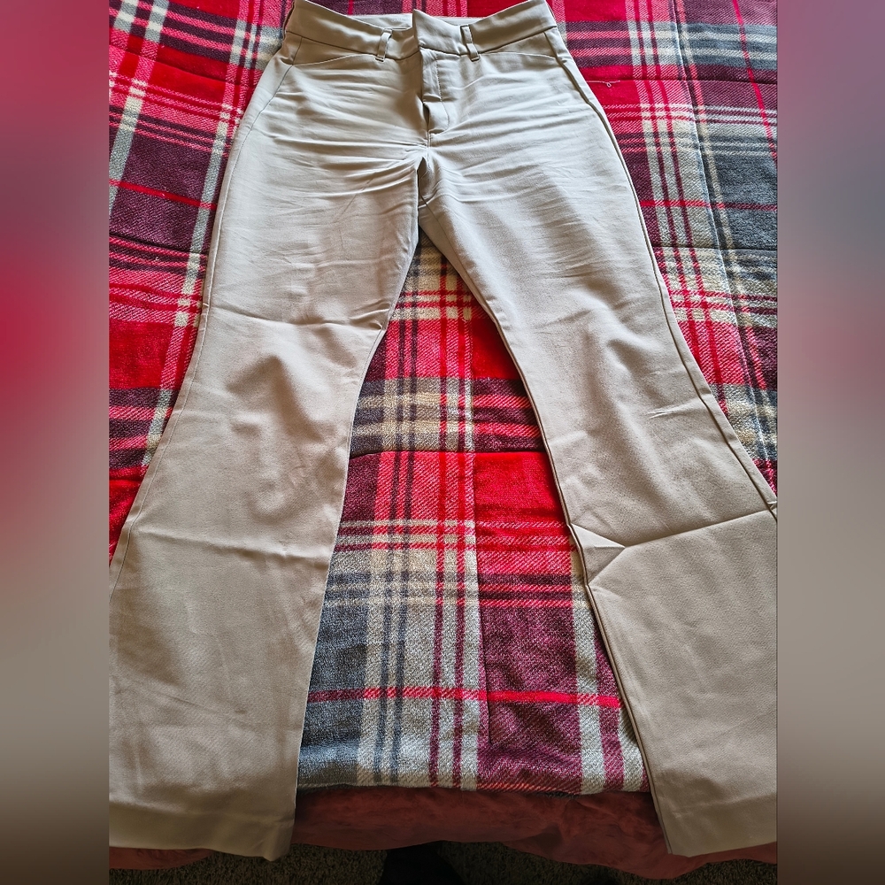 Old Navy Women's Light Khaki Stretch Chinos